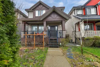 Bright 2 Bedroom Basement Suite in Quiet Cloverdale Location All Utilities Included Located on a pea...