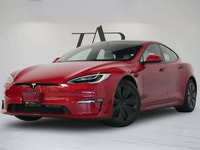 This stunning 2021 Tesla Model S Plaid is a local Ontario vehicle with a clean CARFAX report and is... (image 2)