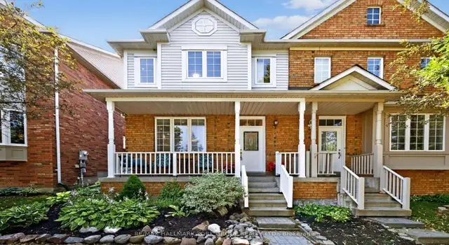 3-Bedroom Semi-Detached Aurora Home! Hardwood & Quartz! in Houses for Sale in Markham / York Region - Image 2