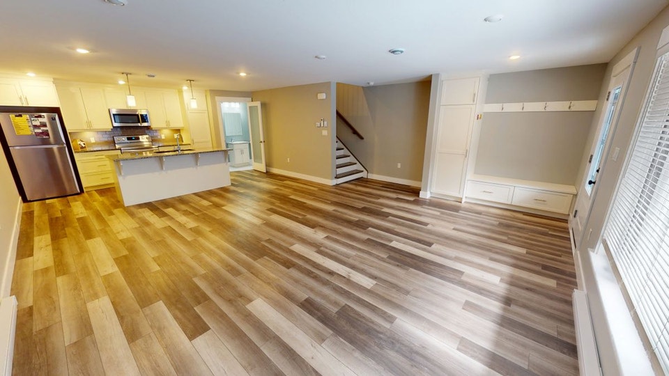 1st MONTH FREE - OCOTBER 1ST- 2 BED, 1.5 BATH TOWNHOUSE- UPTOWN 5