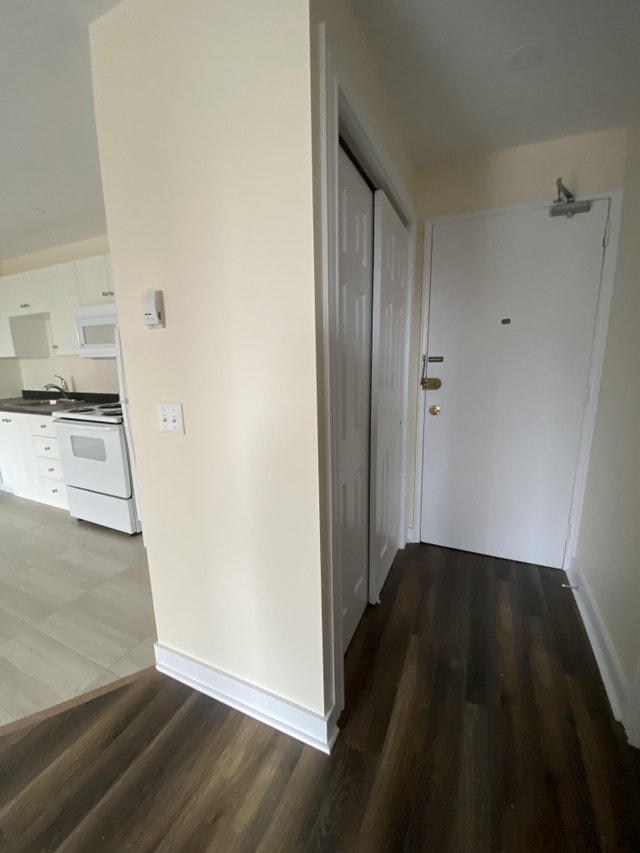 FULLY RENOVATED WEST END HALIFAX 1 BEDROOMJUNE 1ST Long Term Rentals