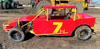 CUSTOM BUILT Off-Road Race Car FORD 4 cylinder engine 2WD, 98" wheelbase 205/60-13 tires 2-wheel dri...