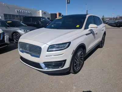Low Mileage, Sunroof, Cooled Seats, Leather Seats, Navigation, Power Liftgate! This Lincoln Nautilus...