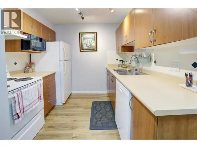 207 38003 SECOND AVENUE Squamish, British Columbia in Condos for Sale in Sunshine Coast - Image 11