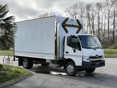 2014 Hino 195 2014 Hino 195 Cube Van Trailer Hitch Trailer Brake Whelen Traffic Advisor Fast Idle $4...