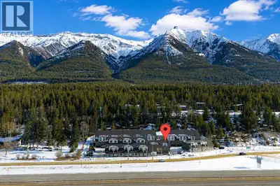With limited 3-bedroom short-term rental inventory across the Canmore area—and no other 3-bedroom op...