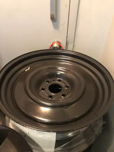 Centre de Pneus mtl est 514-507-5177 roue detroit steel de michigan