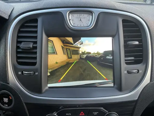 2022 Chrysler 300 Touring L AWD - LTHR! NAV! BACK-UP CAM! BSM! in Cars & Trucks in Kitchener / Waterloo - Image 23