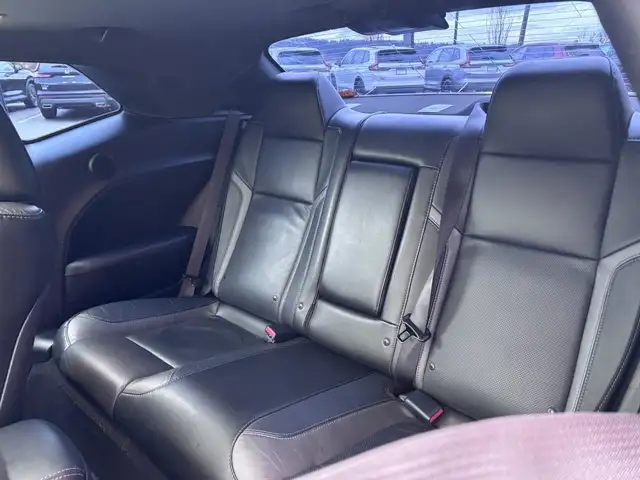 2022 Dodge Challenger SXT in Cars & Trucks in Comox / Courtenay / Cumberland - Image 15