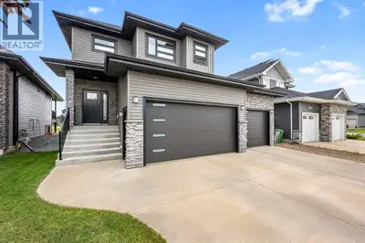 Welcome to this 1,974 sq. ft. two-storey home in Lakeside, offering a functional layout, modern fini...