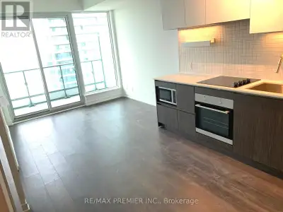 Beautiful Open-Concept 2 Bedroom, 2 Bathroom Condo with Breathtaking South-Facing City Views and an...