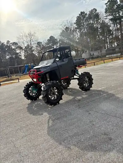 APPLY NOW: https://www.ridecollective.ca/get-pre-approved 2022 POLARIS RANGER 1000 HIGH LIFTER • 100...