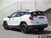 *One Owner, Excellent Condition, Low KM, AWD, Apple CarPlay/Android Auto, Heated Seats, R**emote Sta... (image 2)