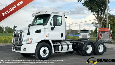Heavy truck - # STOCK: C-36873 2016 FREIGHTLINER CASCADIA CAMION DE VILLE 2016 FREIGHTLINER CASCADIA...