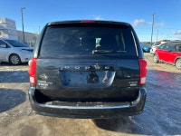 2016 Dodge Grand Caravan Crew , Stow & Go FINANCING AVAILABLE Comes With Power Windows, Power Locks,... (image 4)