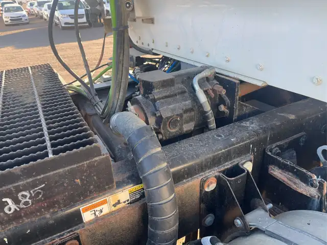 2016 Kenworth T800 in Heavy Trucks in Calgary - Image 19