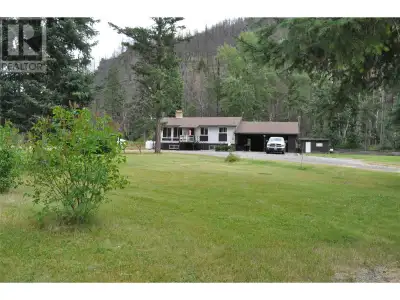 Long term family ownership of this wonderful family home located approximately 30 minutes north of t...