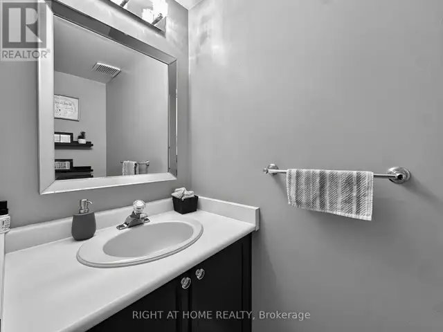 94 PROVINCIAL PLACE Brampton (Northgate), Ontario in Houses for Sale in City of Toronto - Image 5