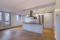 Akelius two bedroom apartment for rent. Located near Maisonneuve in the Westmount neighborhood, Mont... (image 4)