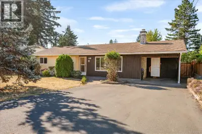 Tucked into a quiet cul-de-sac in beautiful Parksville, a rare opportunity awaits. This 3 bed/2 bath...