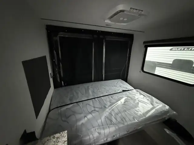 2026 Sunset Park RV Sunlite TH 14TH in Travel Trailers & Campers in Longueuil / South Shore - Image 7