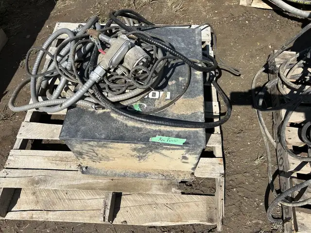 UNKNOWN POWER DISTRIBUTION BOX in Heavy Trucks in Saskatoon - Image 2