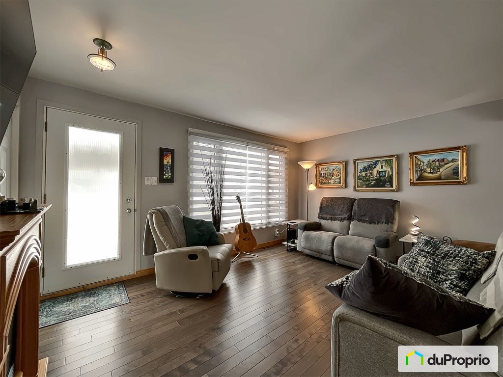 $366,000 - Bungalow for sale in Chicoutimi (Chicoutimi) — photo 2