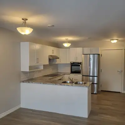 Quiet & Convenient 2-Bedroom in Hampton Senior Complex Welcome to 473 Kennebecasis River Road. Locat...