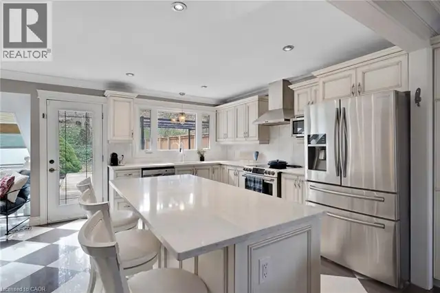 37 YELLOW BIRCH Drive Kitchener, Ontario in Houses for Sale in Kitchener / Waterloo - Image 33