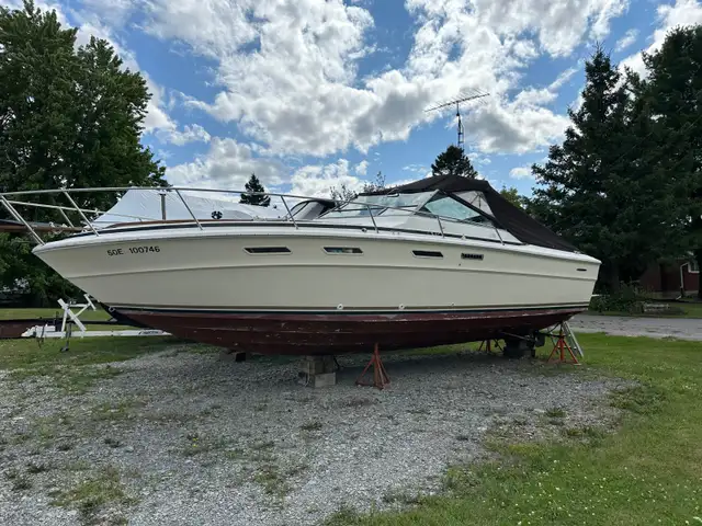 selection-of-used-boats-and-boat-trailers-powerboats-motorboats