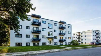 Welcome to 100 & 120 Beck Street, a well-maintained residential community in Cambridge offering spac...