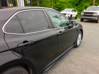 [163,564km AC / Tilt & Telescopic Steering / Power Windows-Mirrors-Locks-Keyless Entry / Cruise Cont... (image 5)