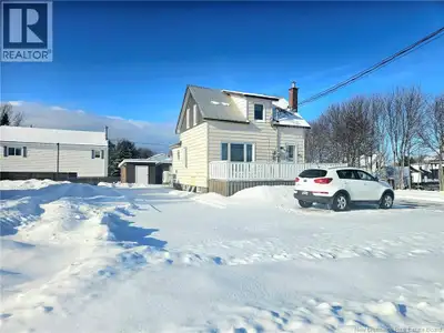 Are you looking for a starter home or downsizing, this might just be for you. Featuring 1 large bedr...