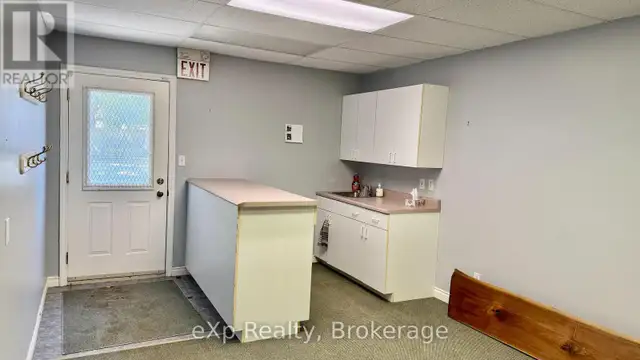 414 10TH STREET Hanover, Ontario in Commercial & Office Space for Rent in Owen Sound - Image 11