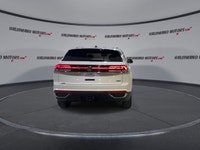 // ACCIDENT FREE!! // // SINGLE OWNER! // This 2025 Volkswagen Atlas Cross Sport Comfortline 4MOTION... (image 6)