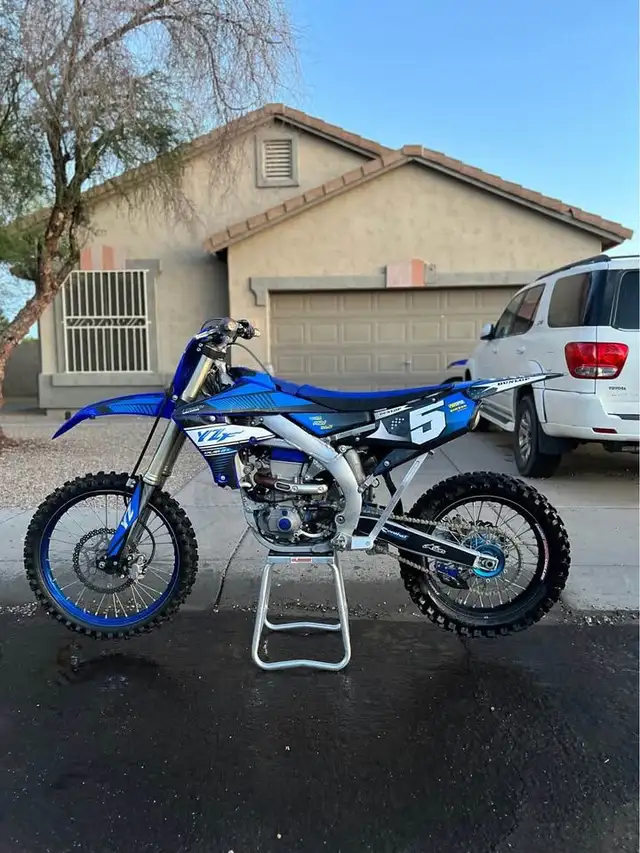 2022 YAMAHA YZ450F-BLUE! in Dirt Bikes & Motocross in Dartmouth - Image 4
