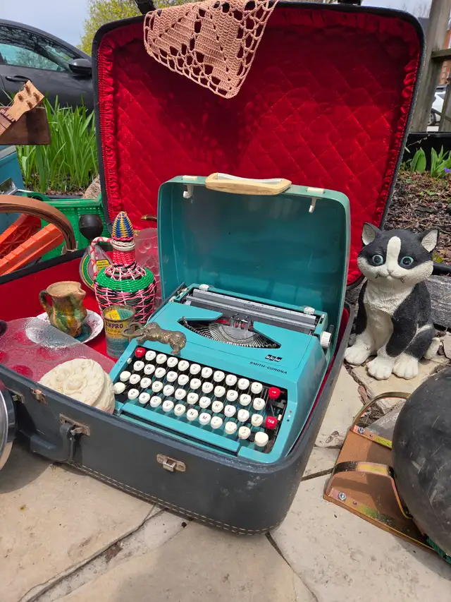 Save the date for a rural oddities and vintage market sale pyrex in Arts & Collectibles in Mississauga / Peel Region - Image 10