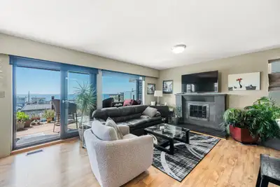 Located on sought-after Columbia Avenue in White Rock, this 3-bedroom, 2-bathroom home sits on a 3,5...