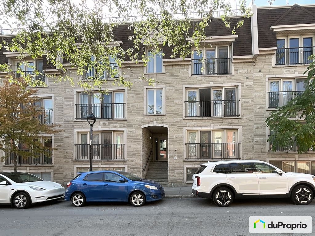 $499,900 - Condominium in Ville-Marie (downtown, old Mtl) — photo 1