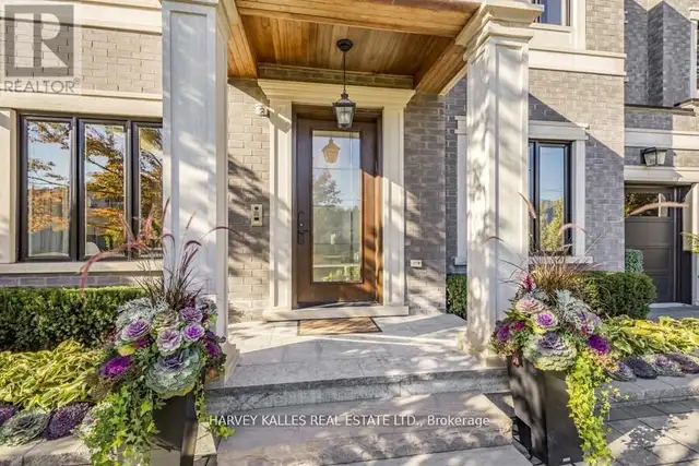 10 Malaren Road Vaughan (Maple), Ontario, photo 4 of 4