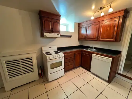 1 Bedroom Unit All Utilities Included: heat/water/hot water/power/laundry/keyless entry - Next to SO...