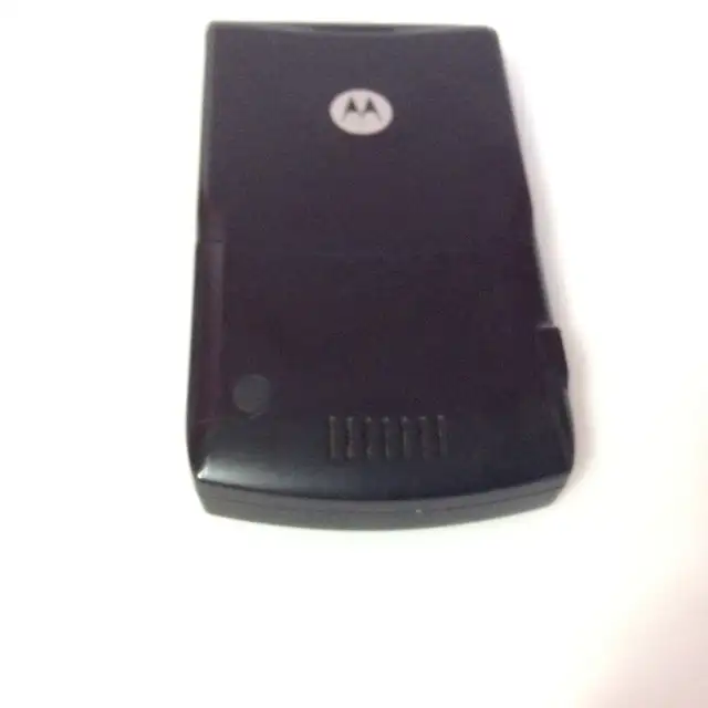 Motorola RAZR V3 cell phone in Cell Phones in Mississauga / Peel Region - Image 10