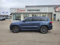 Command the road in this stunning 2020 Jeep Grand Cherokee Limited X, boasting a Slate Blue Pearl ex... (image 1)