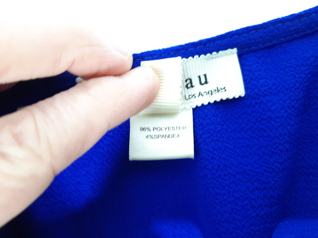 Ladies Navy Blue Monteau Top Size M Short Sleeve in Women's - Tops & Outerwear in Winnipeg - Image 4