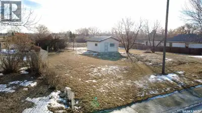Situated on an impressive 100 x 150 lot (4 full lots!), this property offers an incredible amount of...