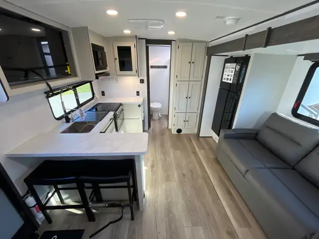 2026 Coachmen Northern Spirit in Travel Trailers & Campers in Terrace - Image 16