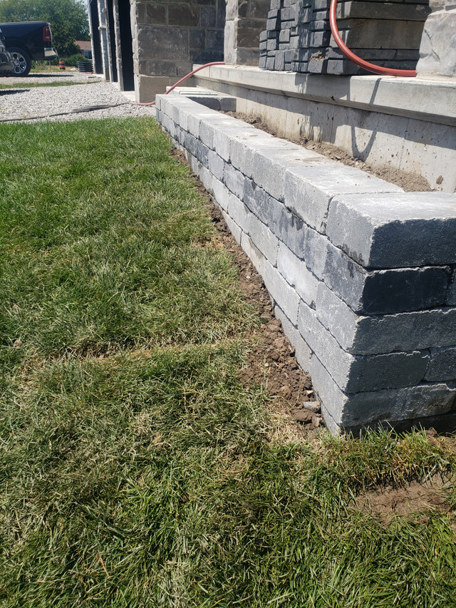 Interlock Patios, Walkways, Garden walls & More - Norfolk County in Interlock, Paving & Driveways in Norfolk County - Image 3