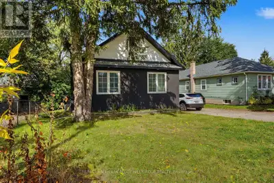 ALL-INCLUSIVE 1-BEDROOM LOWER-LEVEL LEASE WITH 2-CAR PARKING, SHARED LAUNDRY & AN EAST END LOCATION...