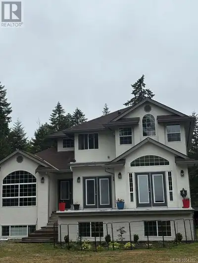 For more information, please click Brochure button. Beautiful, private 29 acre paradise along Chemai...