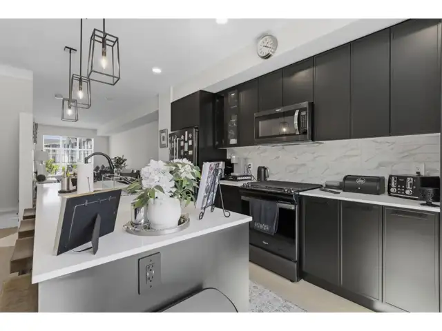 27 2774 MONTROSE AVENUE Abbotsford, British Columbia in Condos for Sale in Abbotsford - Image 14